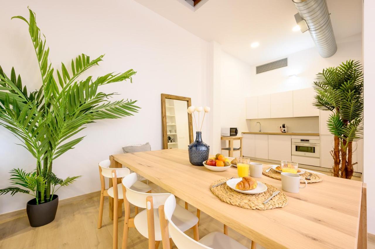 Modern 3 Bedroom, City Center With Patio & High Ceilings By 10Tosea Малага Экстерьер фото
