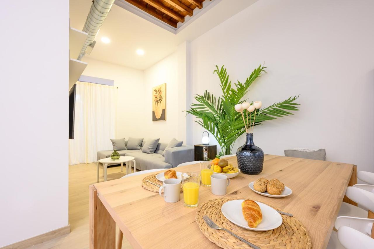Modern 3 Bedroom, City Center With Patio & High Ceilings By 10Tosea Малага Экстерьер фото