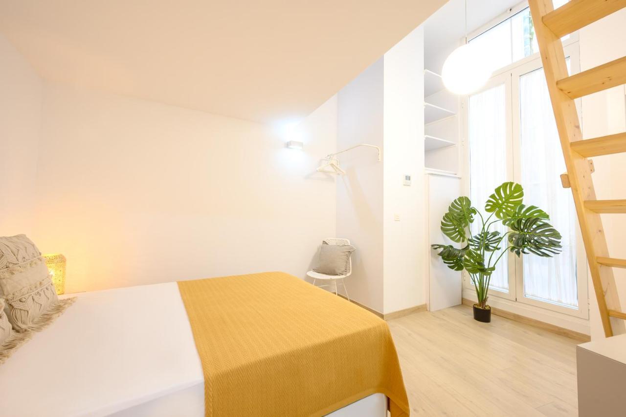 Modern 3 Bedroom, City Center With Patio & High Ceilings By 10Tosea Малага Экстерьер фото